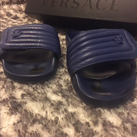 Authentic Versace Men’s Pool Slides - Picture 3 of 8